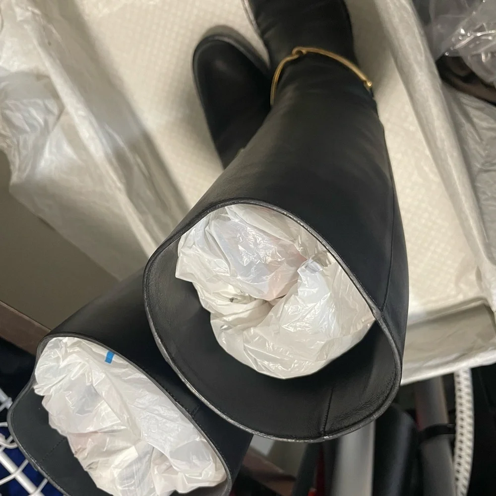 Gucci Leather boots with Gold accents - Picture 8 of 8